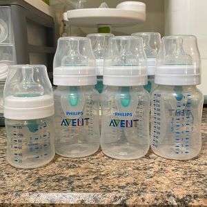 6 Philips AVENT Anti-Colic Baby Bottles with AirFree Vent